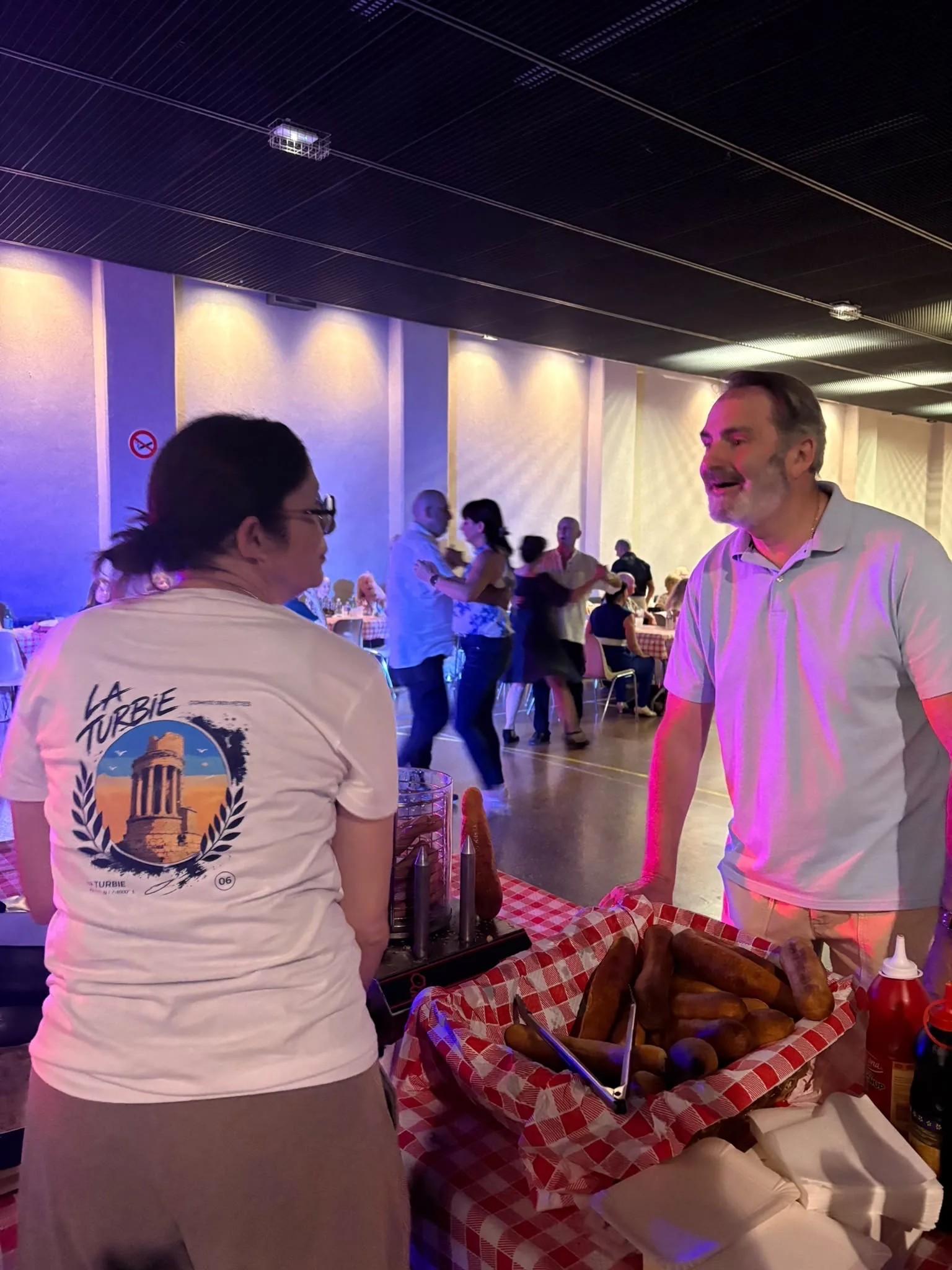 Ambiance d'une soirée organisée par le Comité des fêtes de La Turbie
